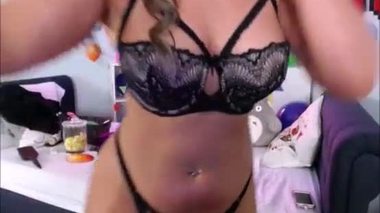 Hot young teen flash boobs on webcam chat