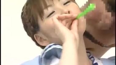 Japanese teen gets facial and bukkake from guys in groupsex